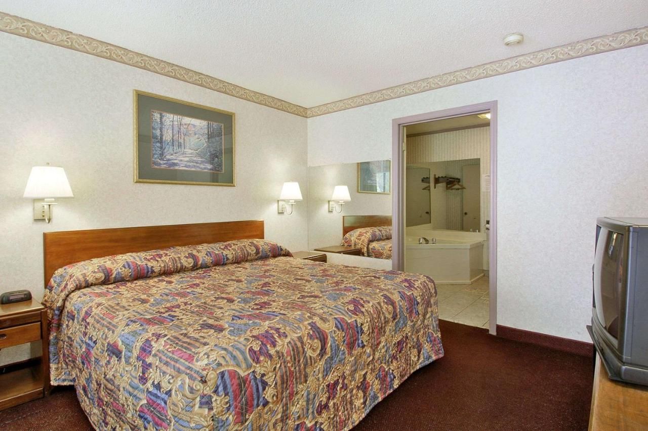 Days Inn by Wyndham Cartersville 7