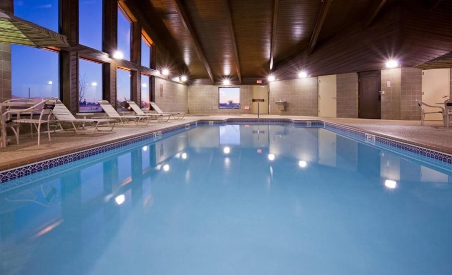 AmericInn by Wyndham Grafton 7