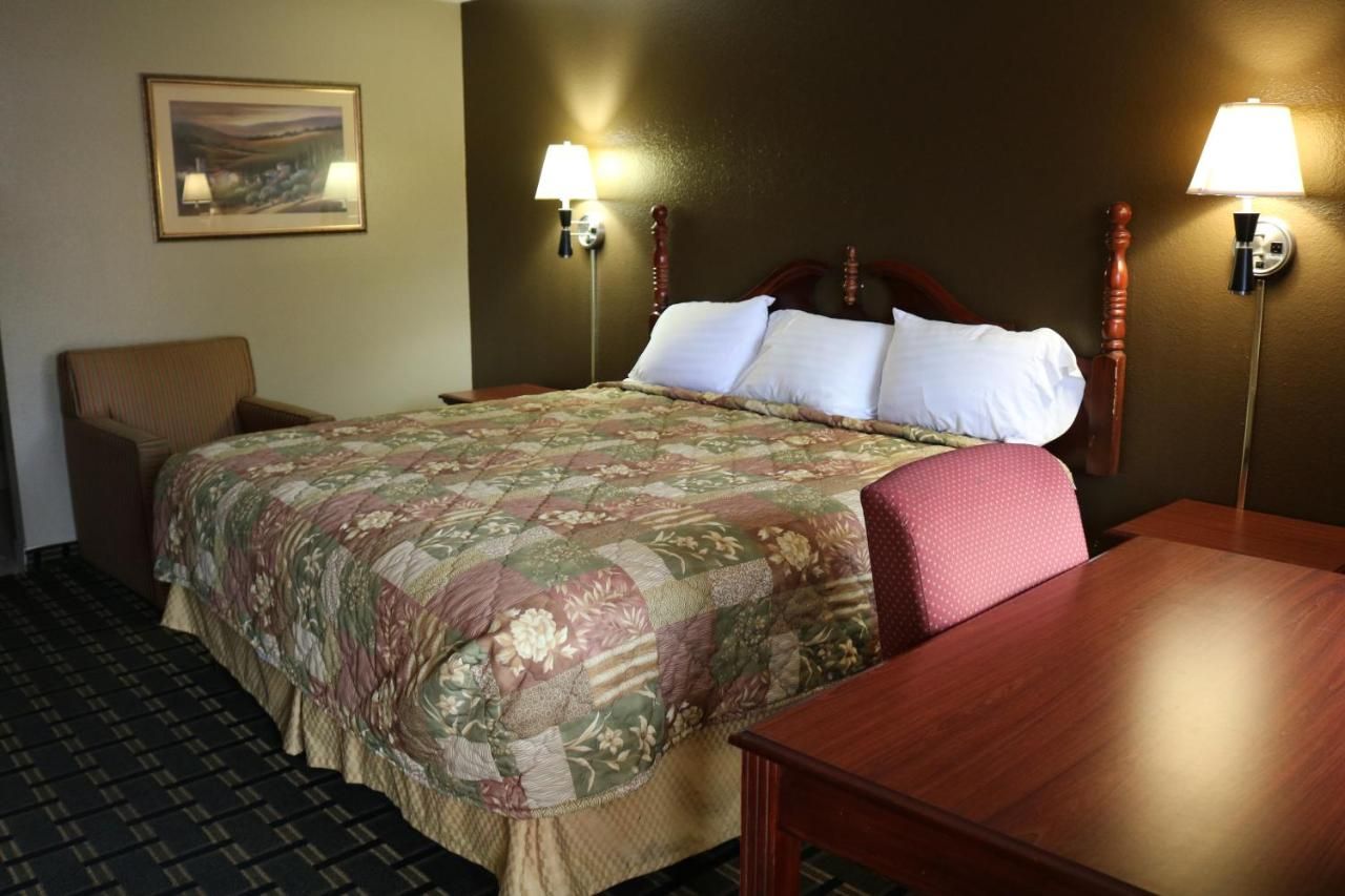 Battlefield Inn Springfield 7