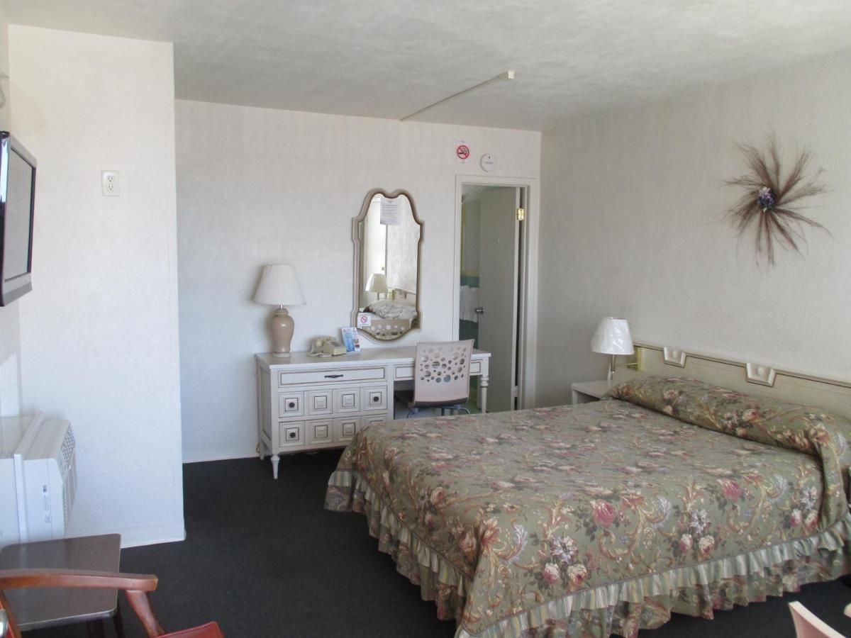 Starfire Motel 6