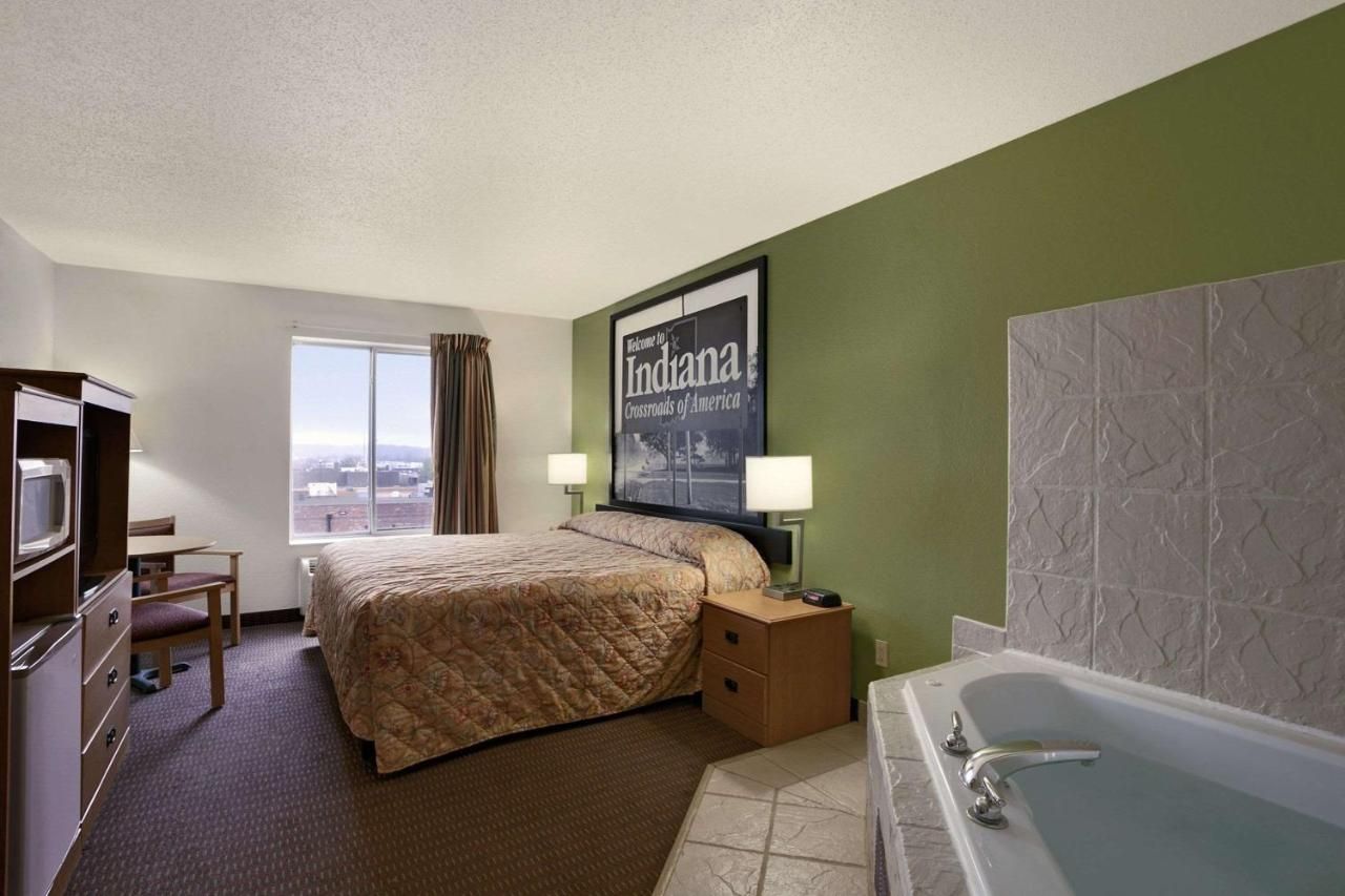Super 8 by Wyndham Corydon 6