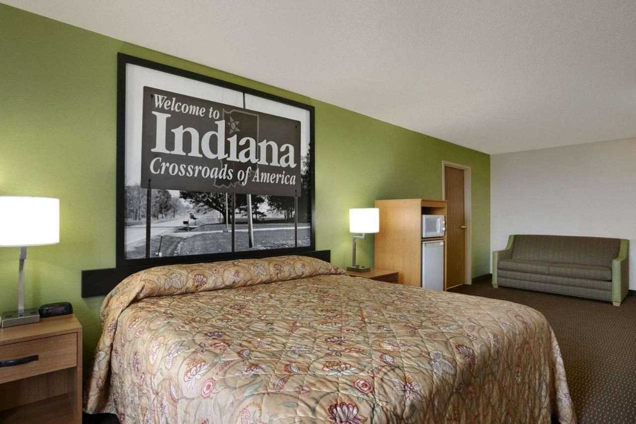 Super 8 by Wyndham Corydon 9
