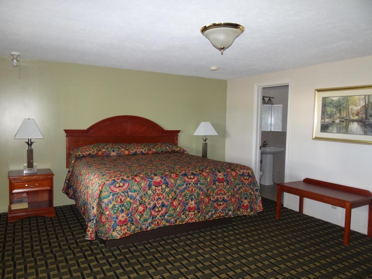 Budget Inn Columbus 9