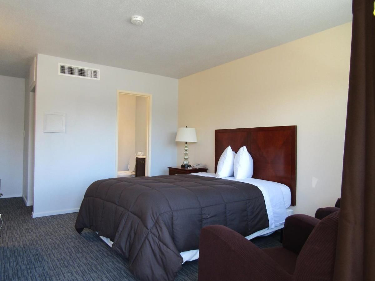 GREELEY UNIVERSITY INN/ GREELEY INN 6