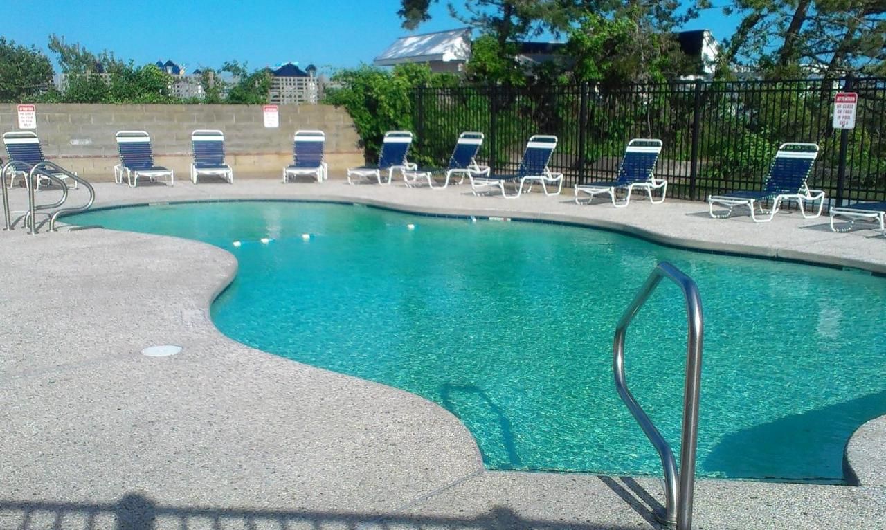Surf & Sand Beach Motel 8