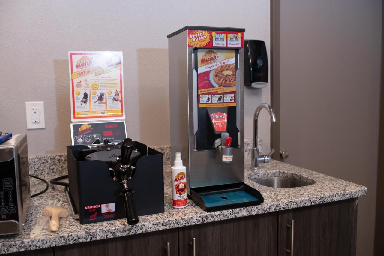 AmericInn by Wyndham Madison WI 9