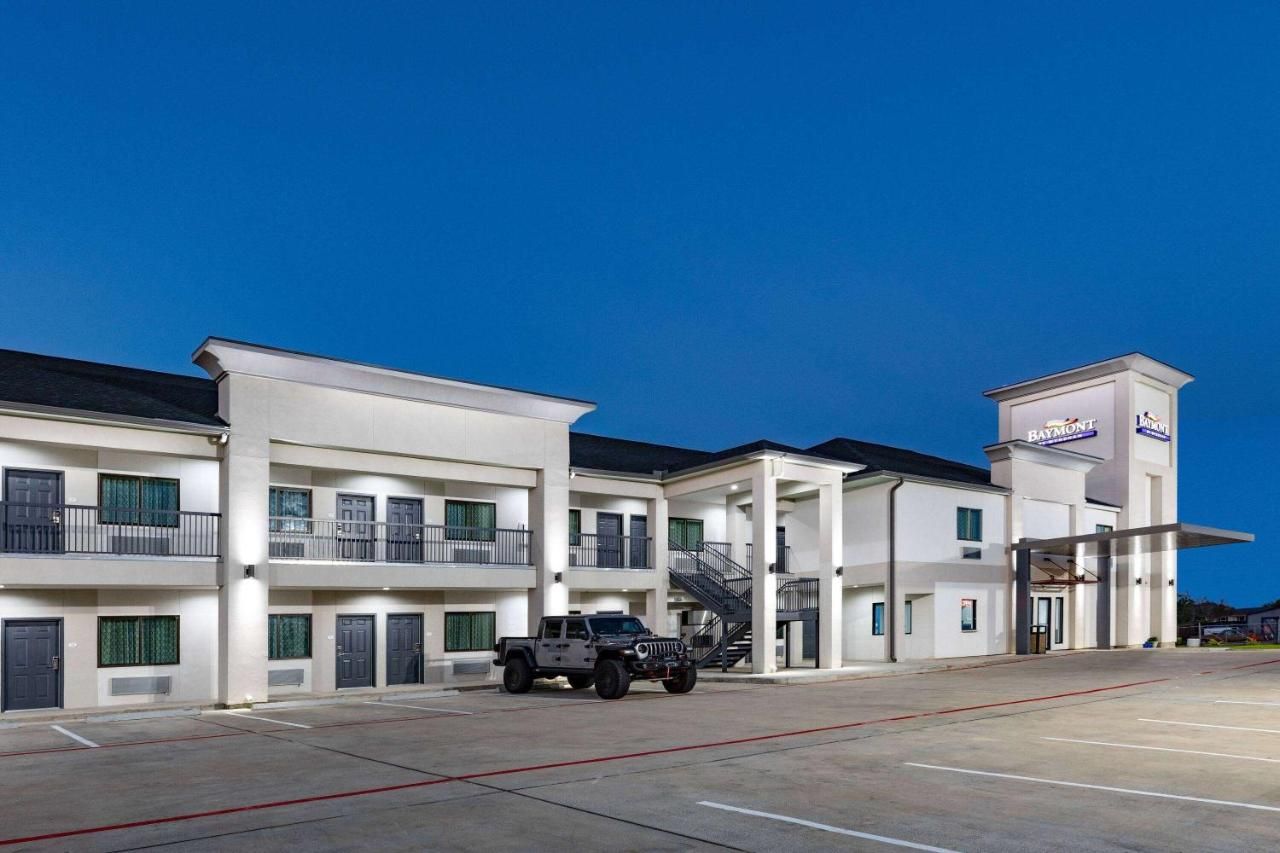 Baymont by Wyndham Freeport Texas 8