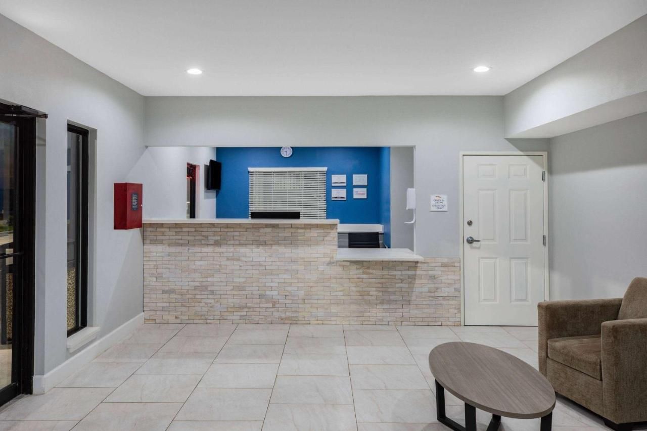 Baymont by Wyndham Freeport Texas 9