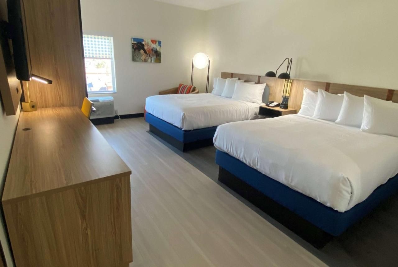 La Quinta Inn & Suites by Wyndham El Paso East Loop-375 10