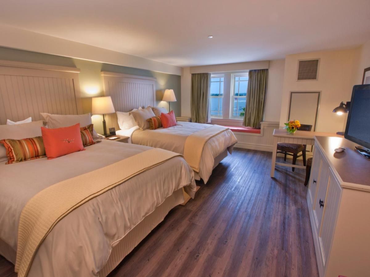 1000 Islands Harbor Hotel 7