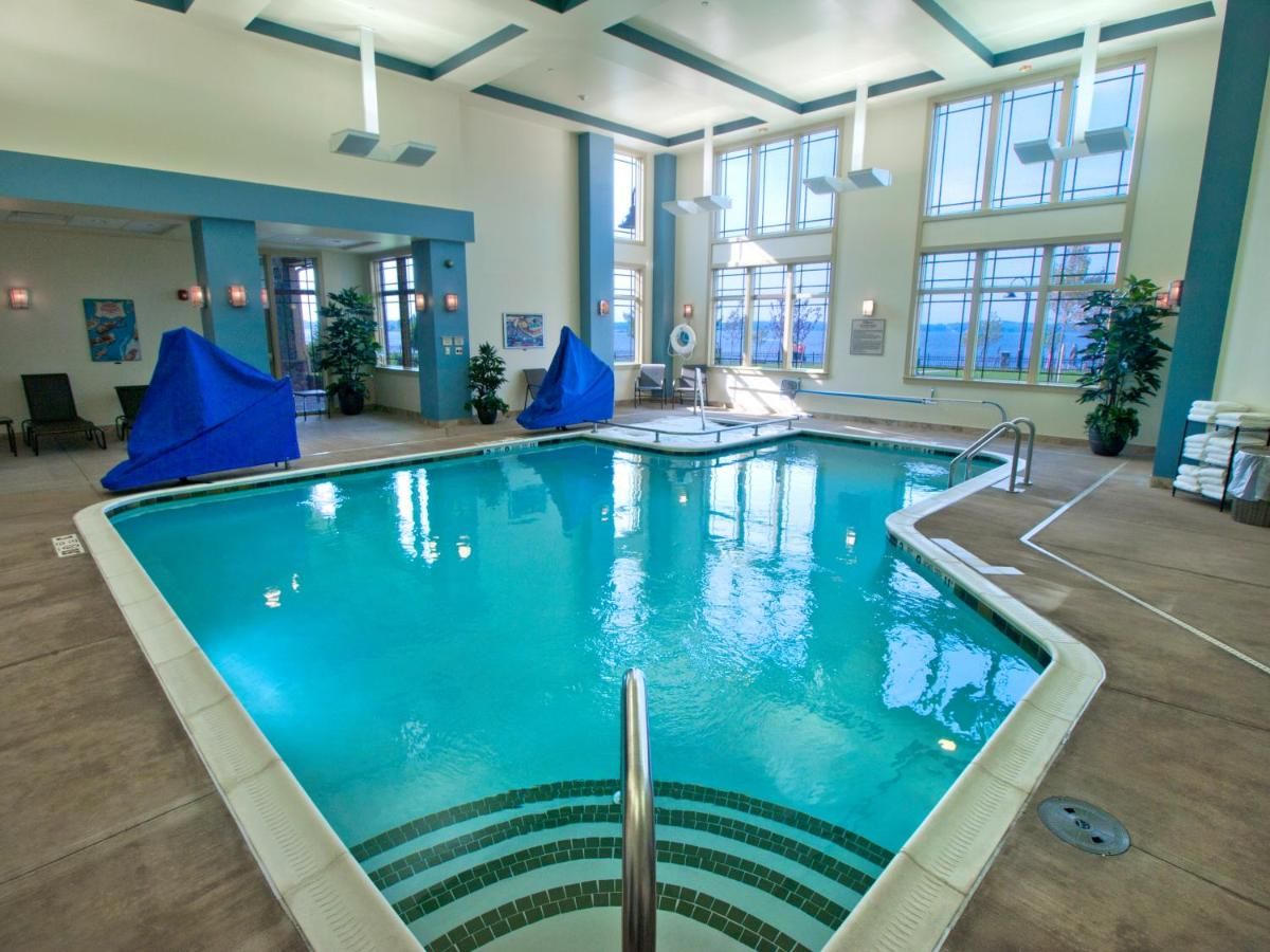 1000 Islands Harbor Hotel 9