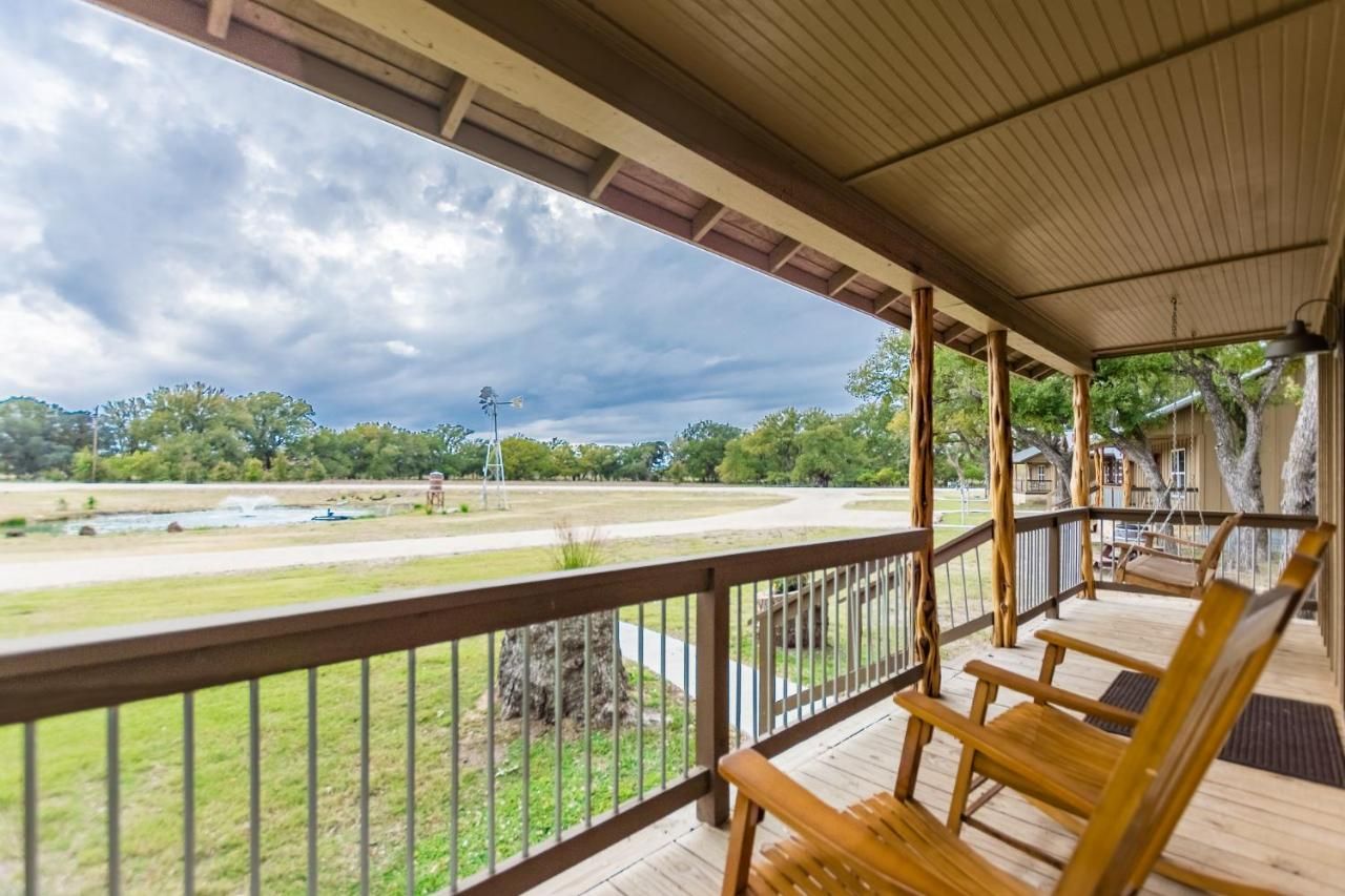 Vineyard Trail Cottages- Adults Only 9