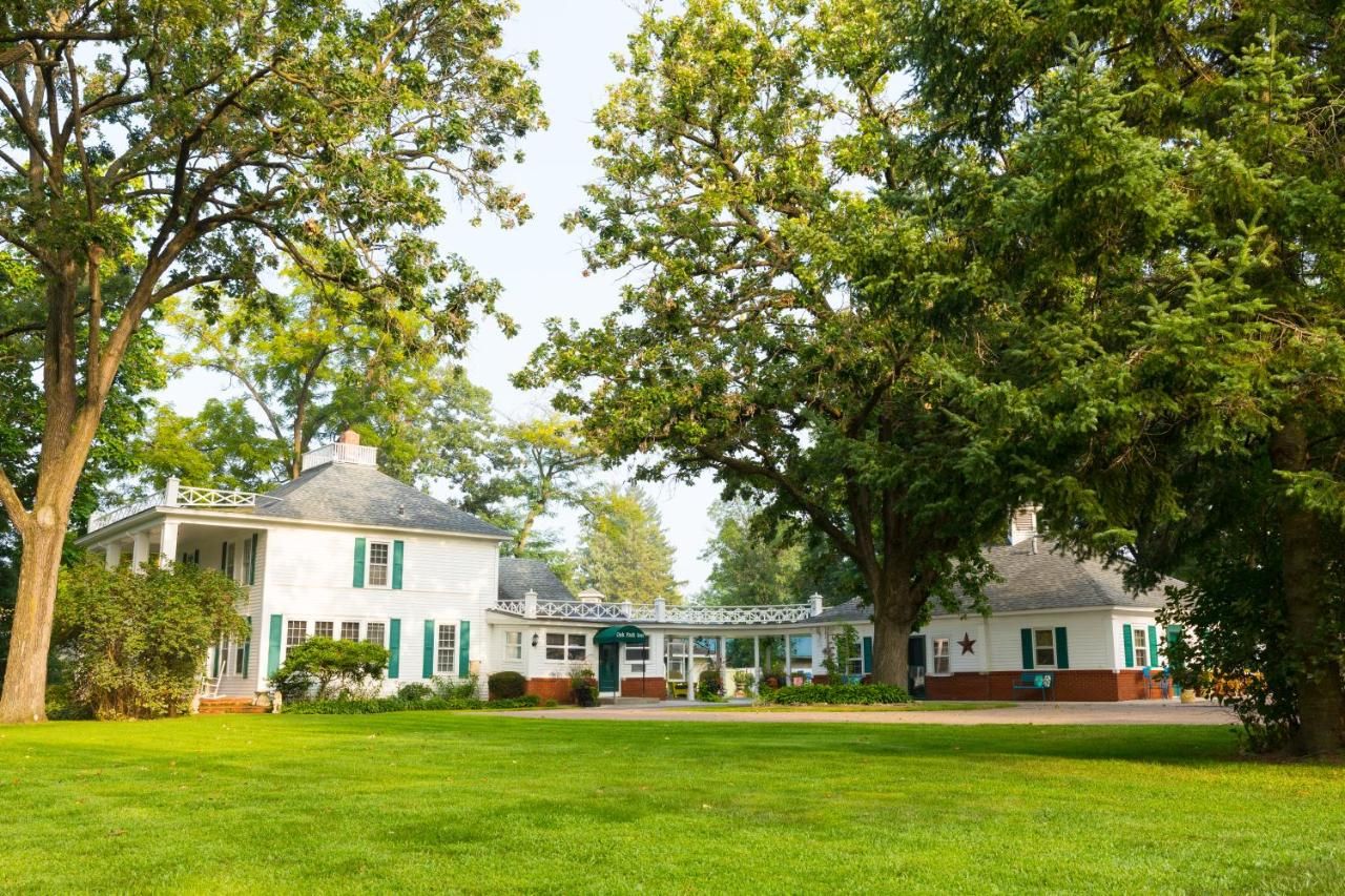Oak Park Inn 10