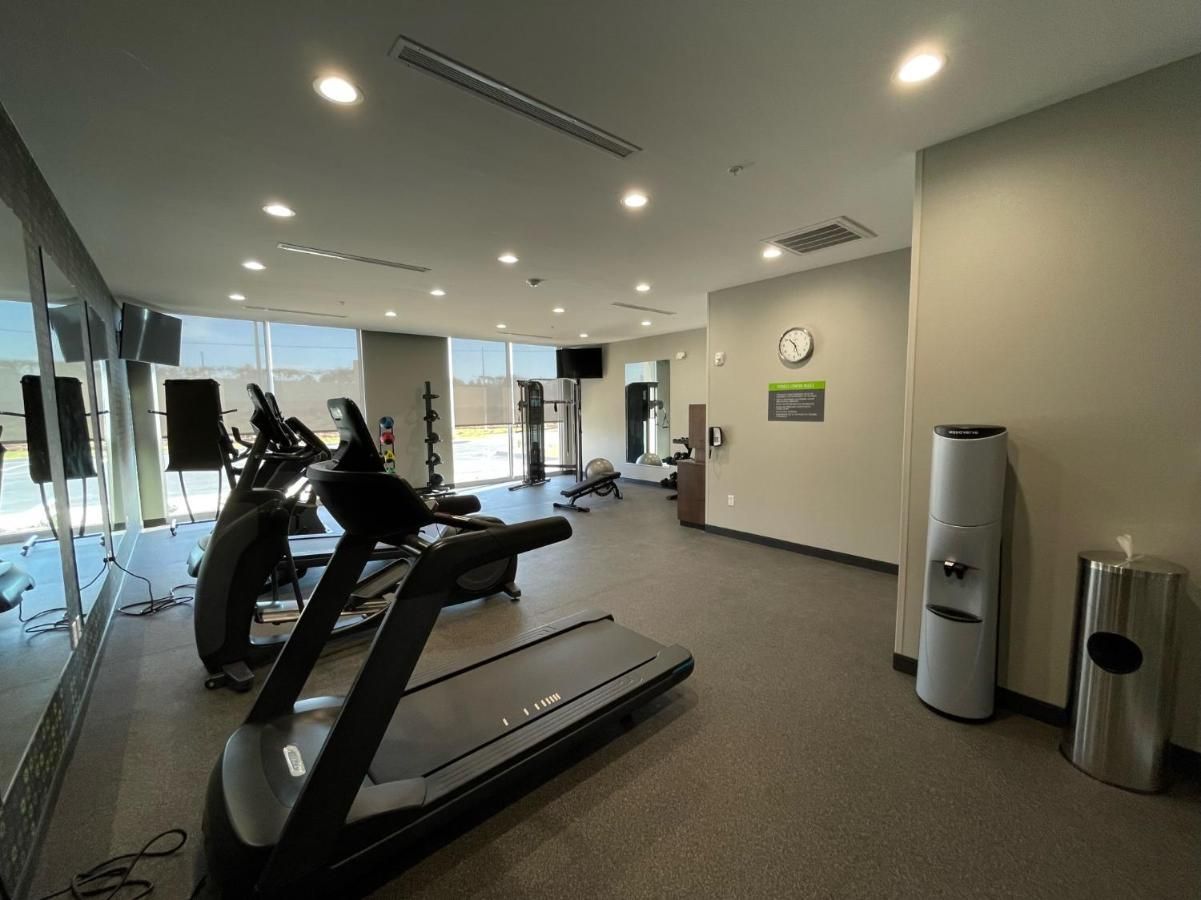 La Quinta Inn & Suites by Wyndham Valdosta 10