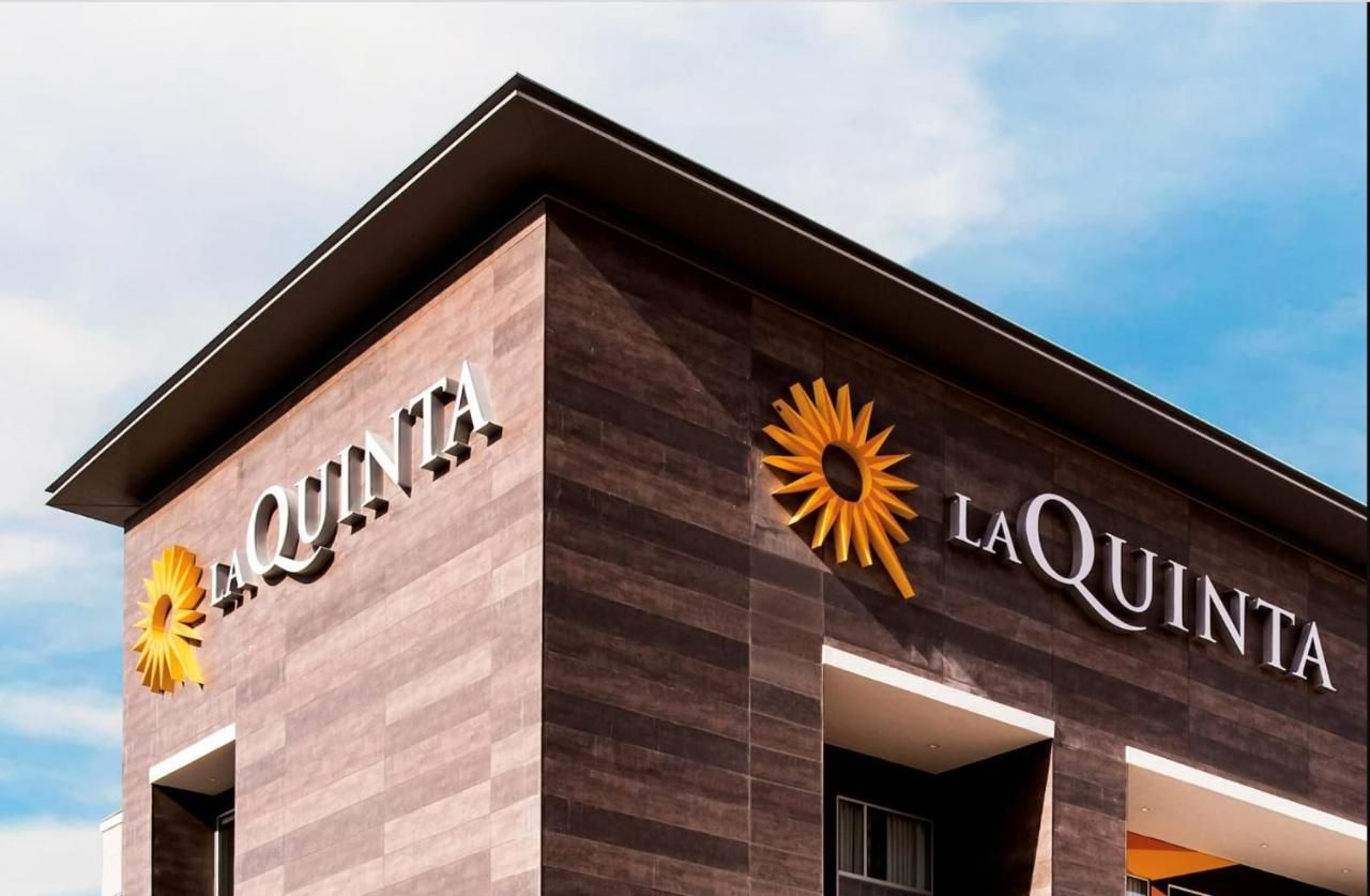 La Quinta Inn & Suites by Wyndham Valdosta 7