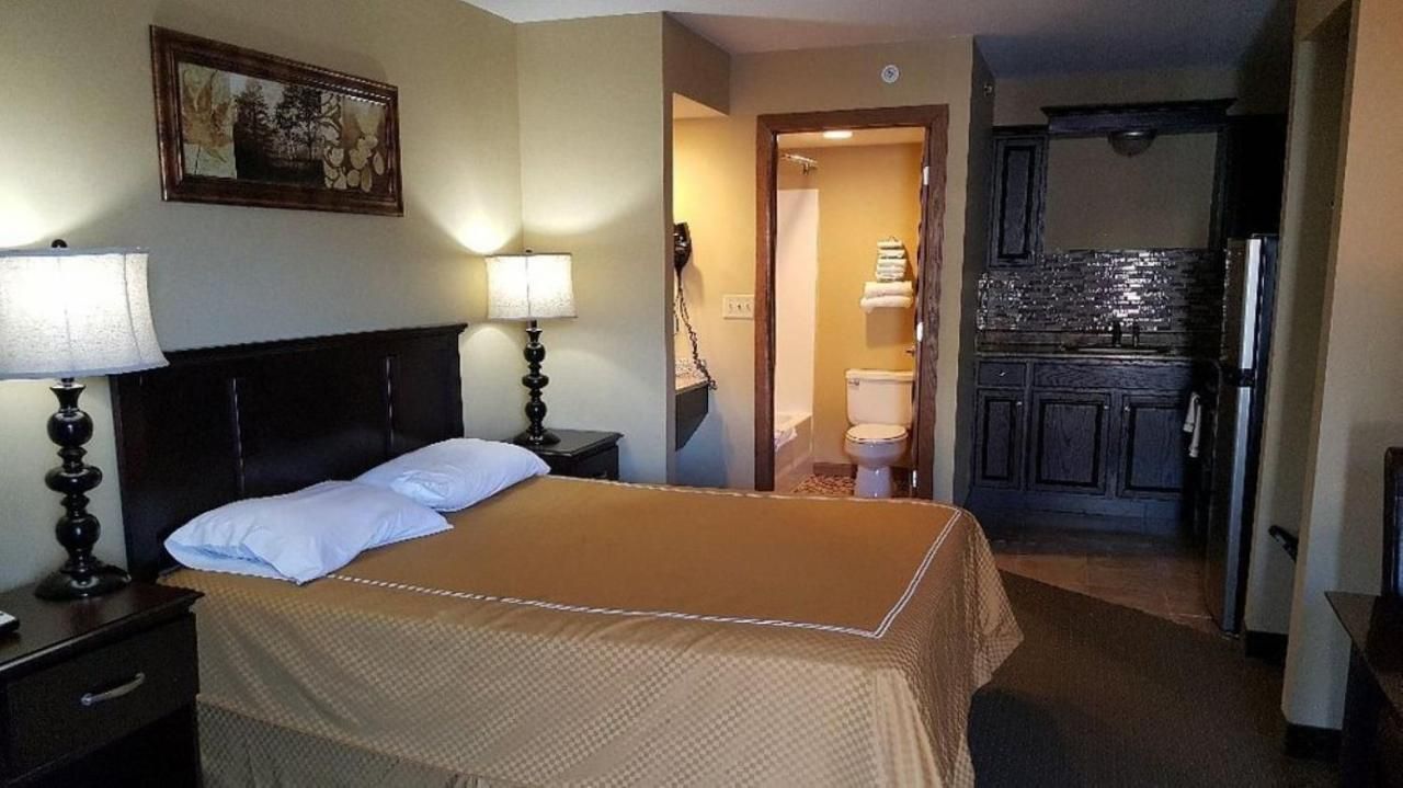 Jackson Town House Inn 9