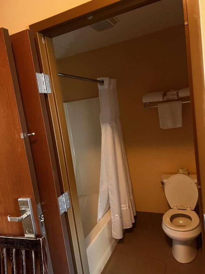 Ambridge Inn 10
