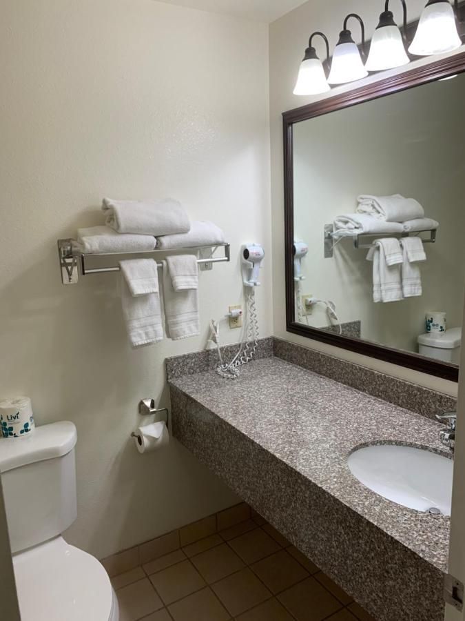 Oquirrh Mountain Inn 8