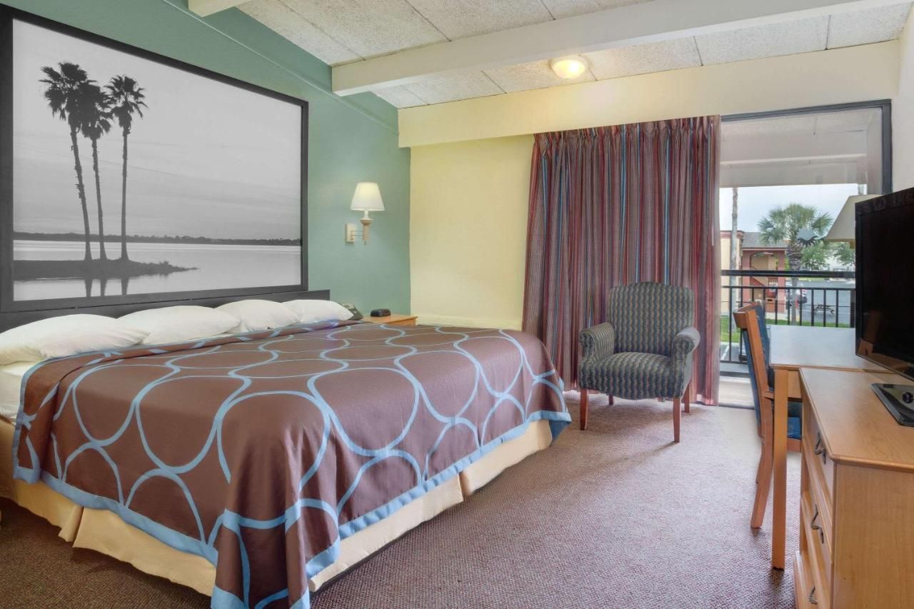 Super 8 by Wyndham St. Augustine 6