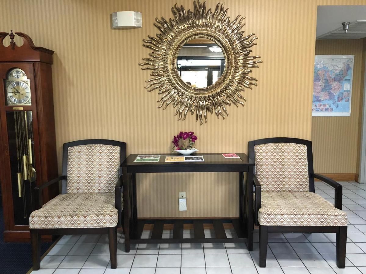 Super 8 by Wyndham Franklin Hwy 31 8