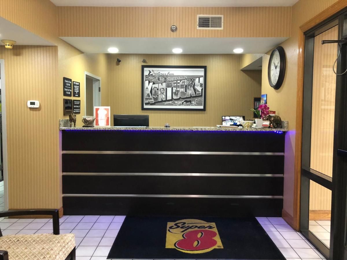 Super 8 by Wyndham Franklin Hwy 31 6