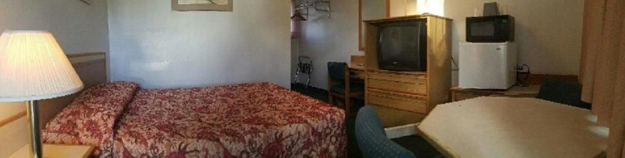 Oregon Trail Motel and Restaurant 9