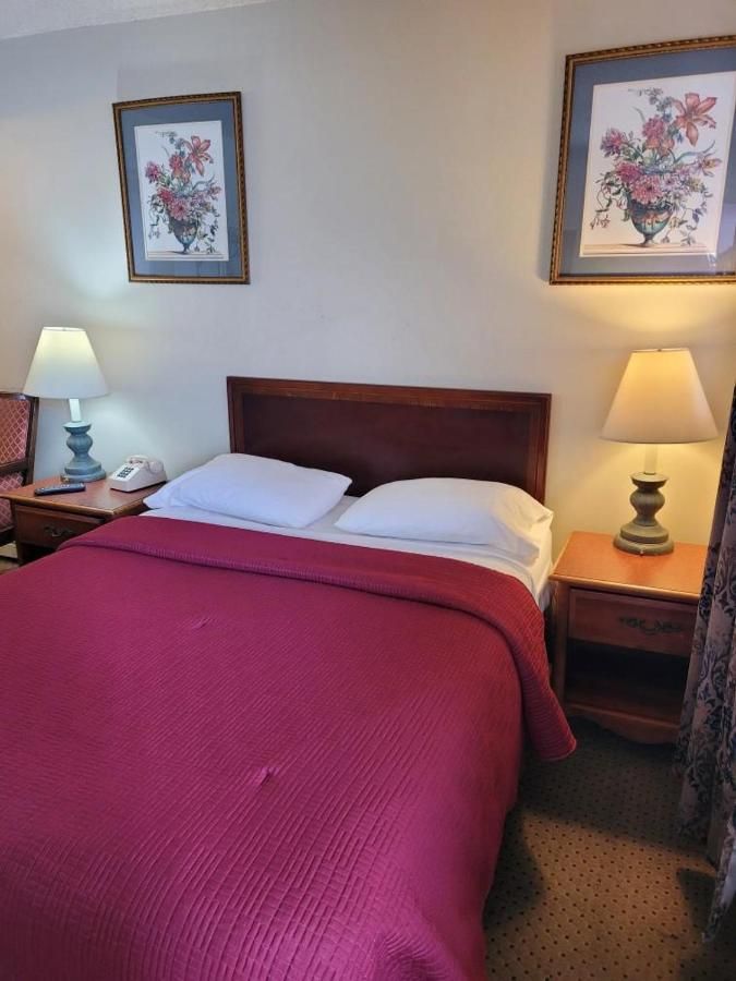 Embassy motel 7