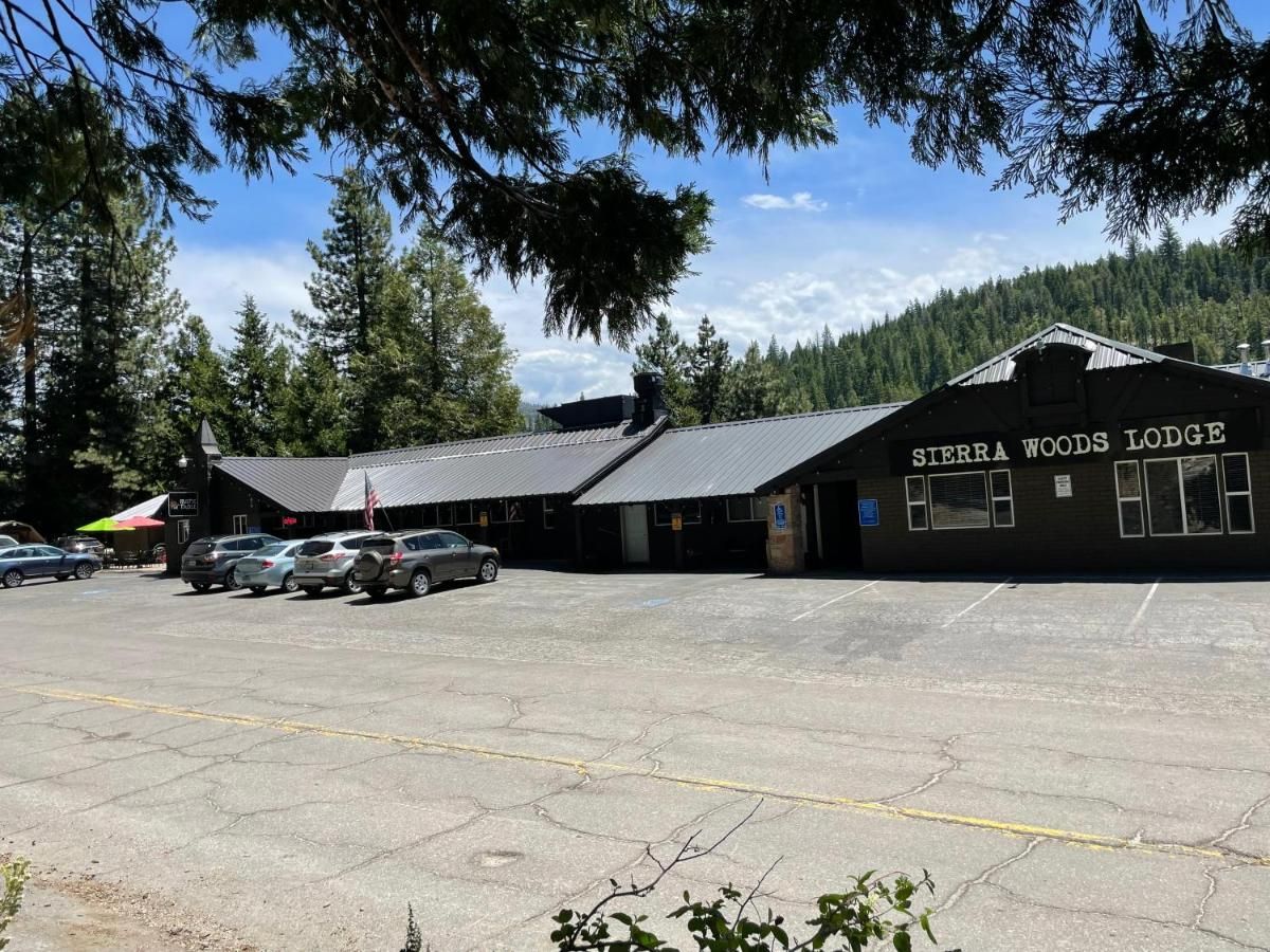 Sierra Woods Lodge 7