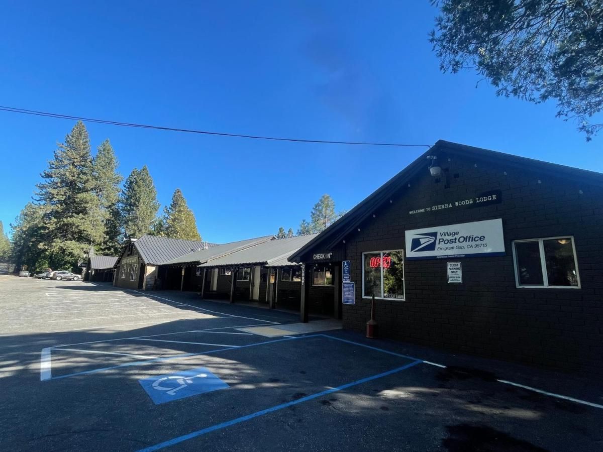 Sierra Woods Lodge 8