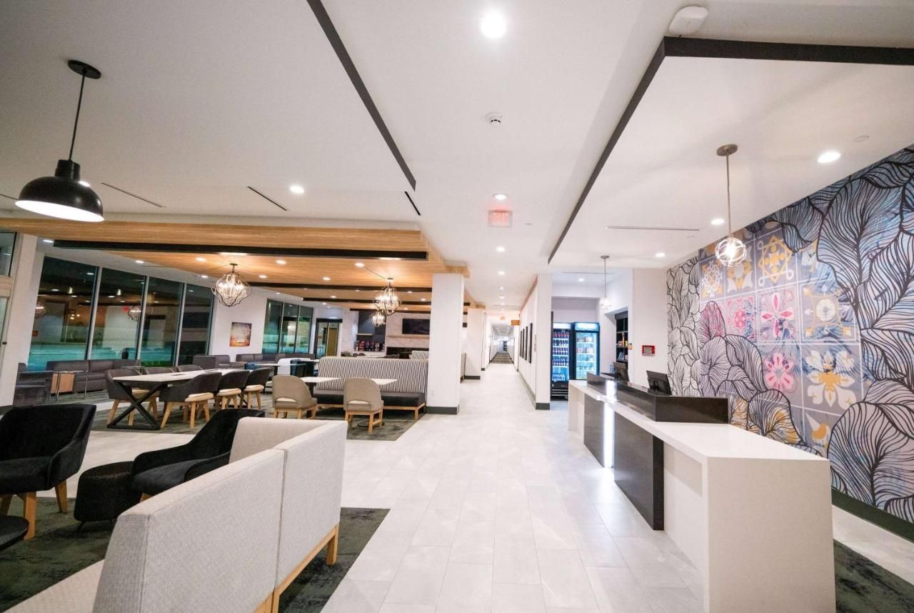 La Quinta Inn & Suites by Wyndham Austin Parmer Tech Ridge 10
