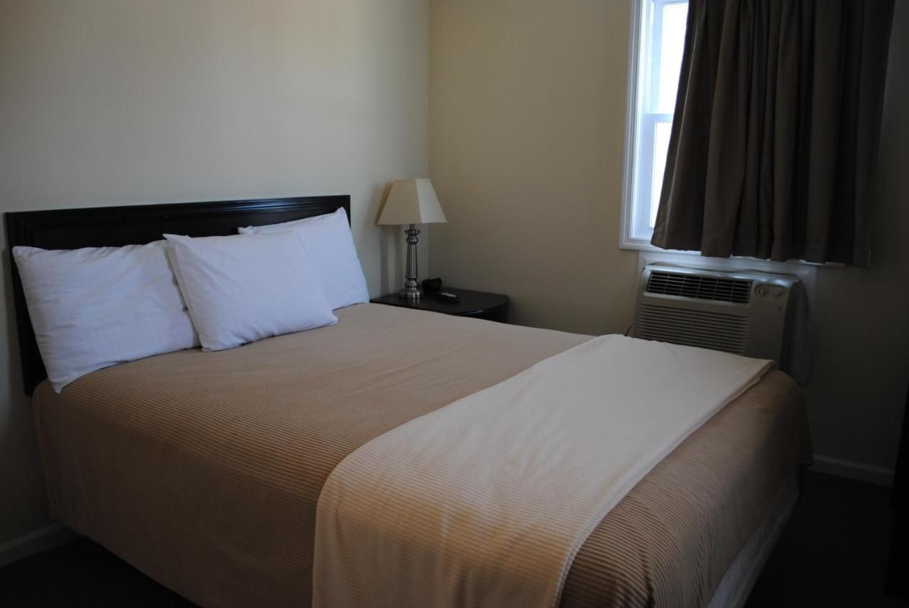 Shore Point Motel 9