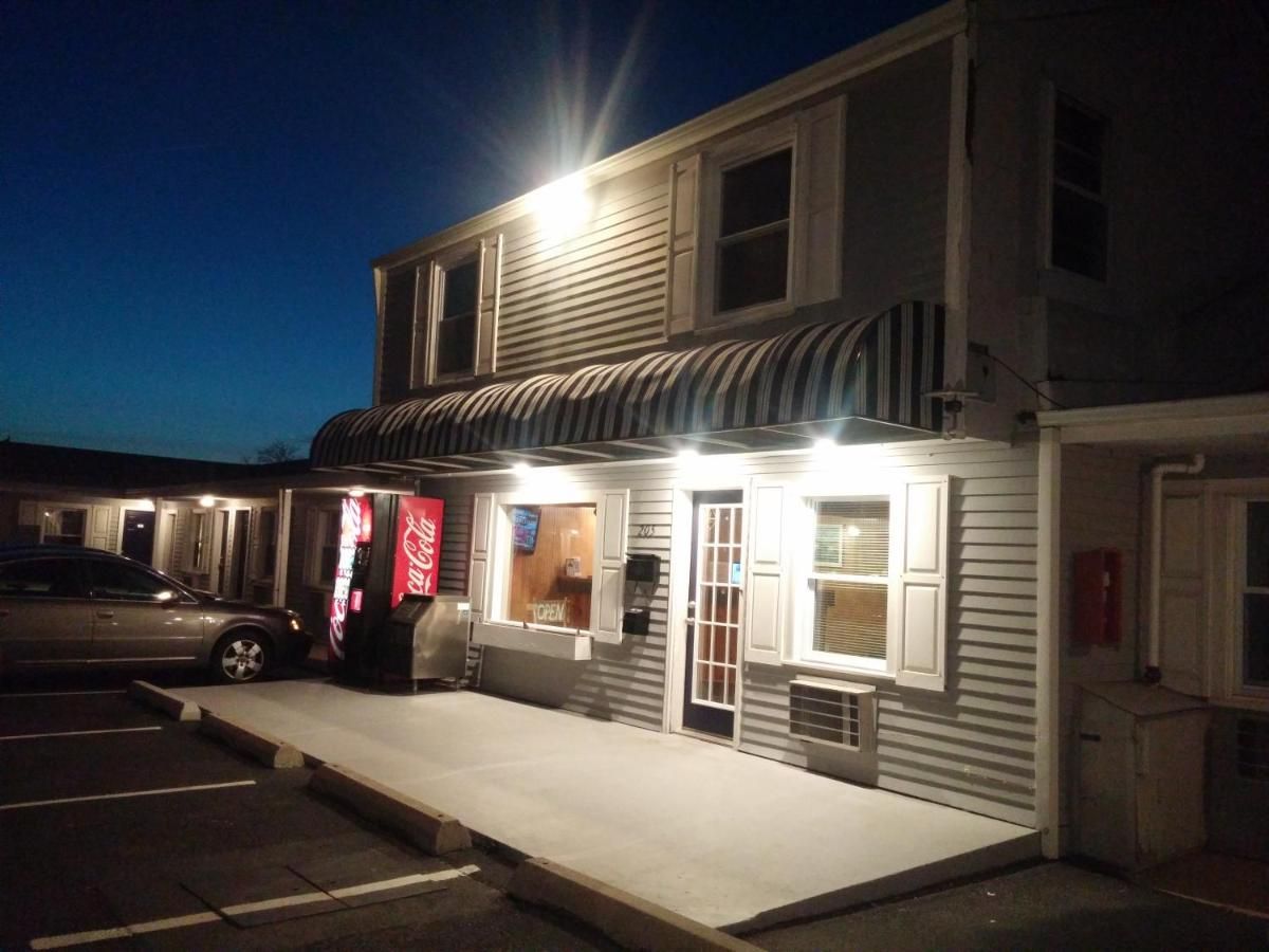 Shore Point Motel 7