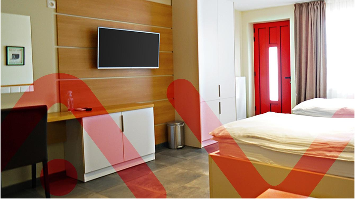 Nava Motel & Storage 6