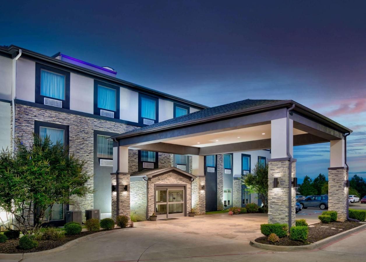 Wingate by Wyndham Longview North 8