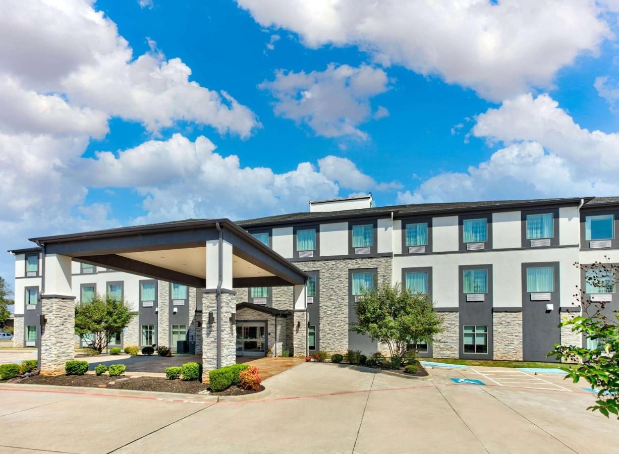 Wingate by Wyndham Longview North 9
