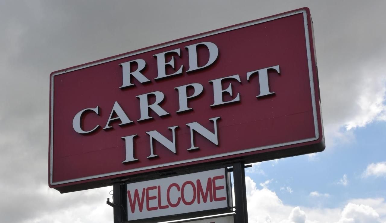 Red Carpet Inn 9