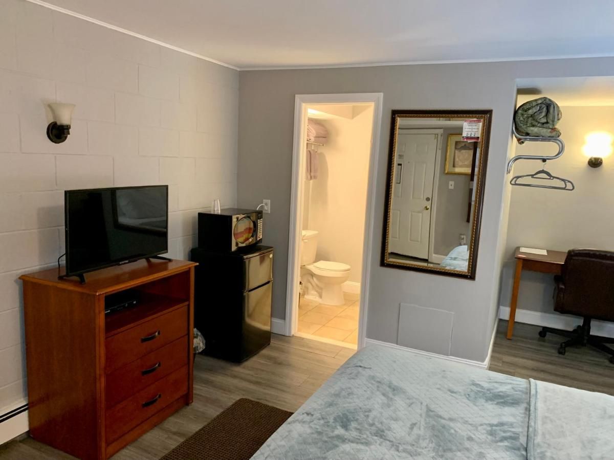 Hill Top Motel 6