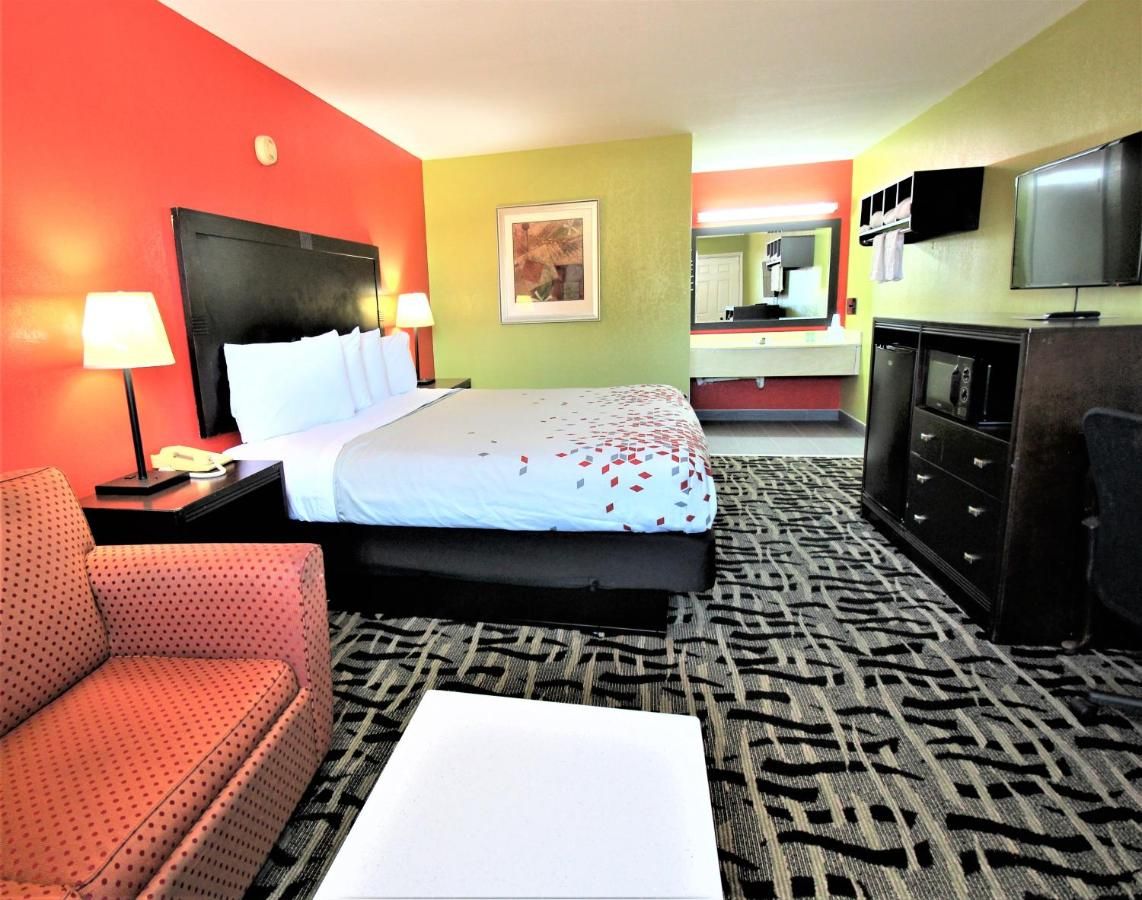 Travel Inn Eutaw 10