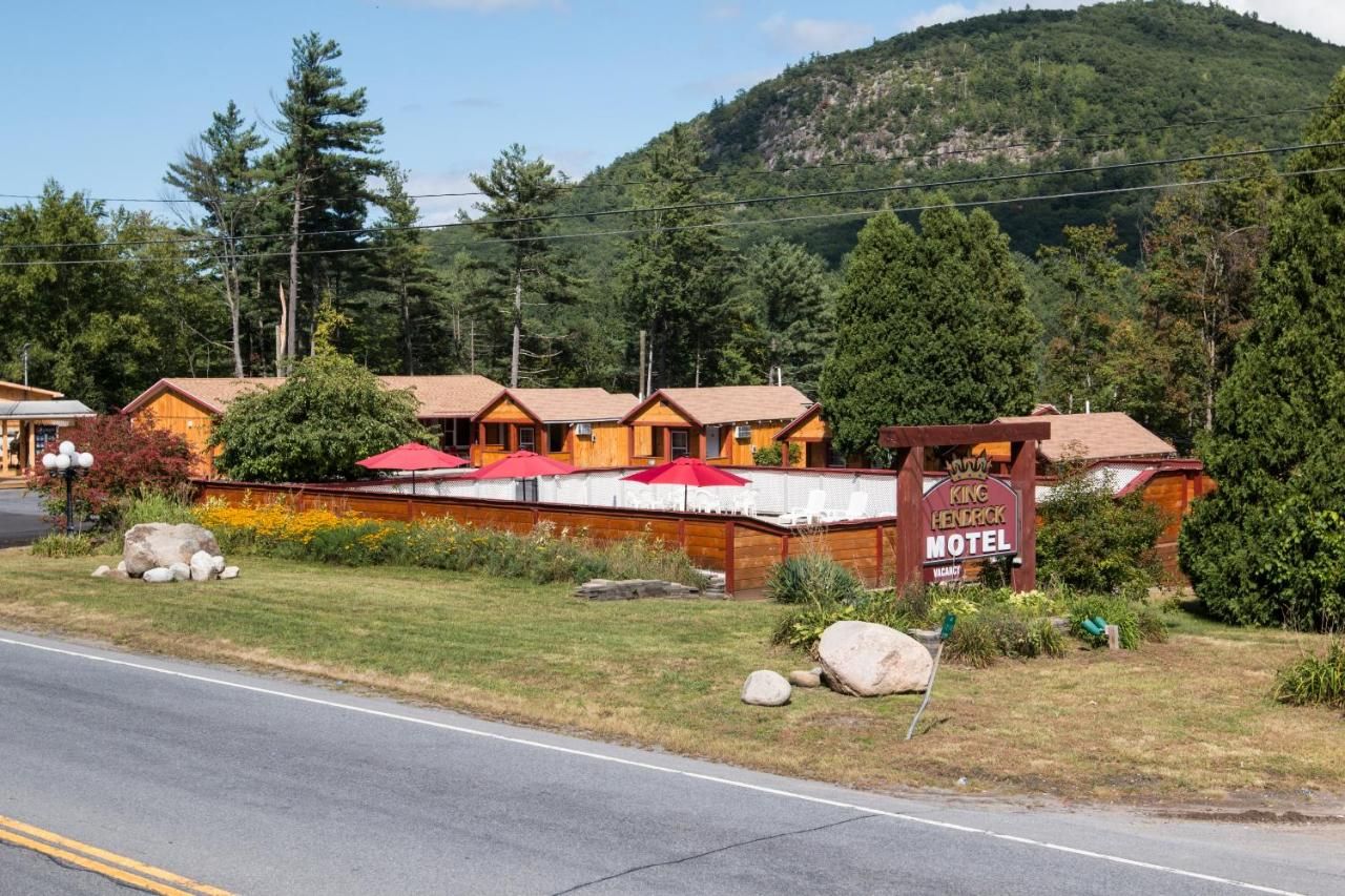 King Hendrick Motel and Suites 9