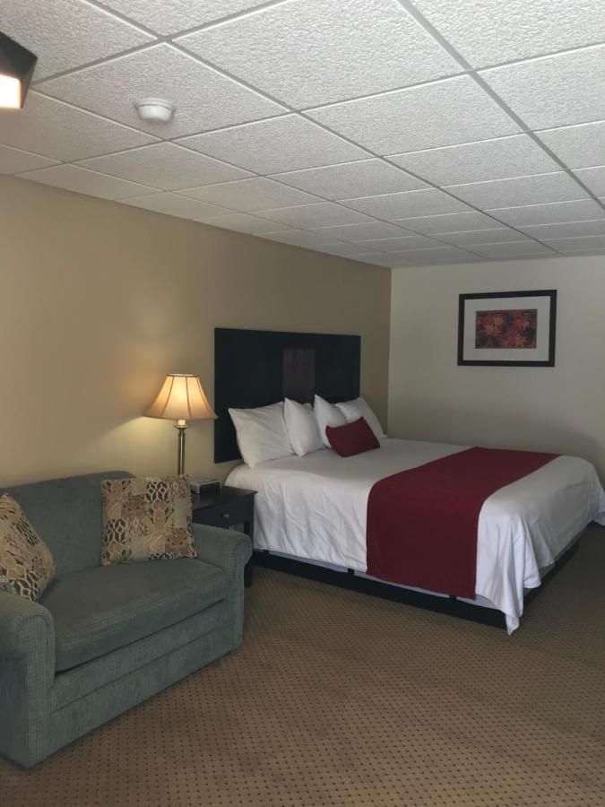 Brentwood Motor Inn 9