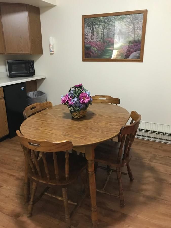 Brentwood Motor Inn 6