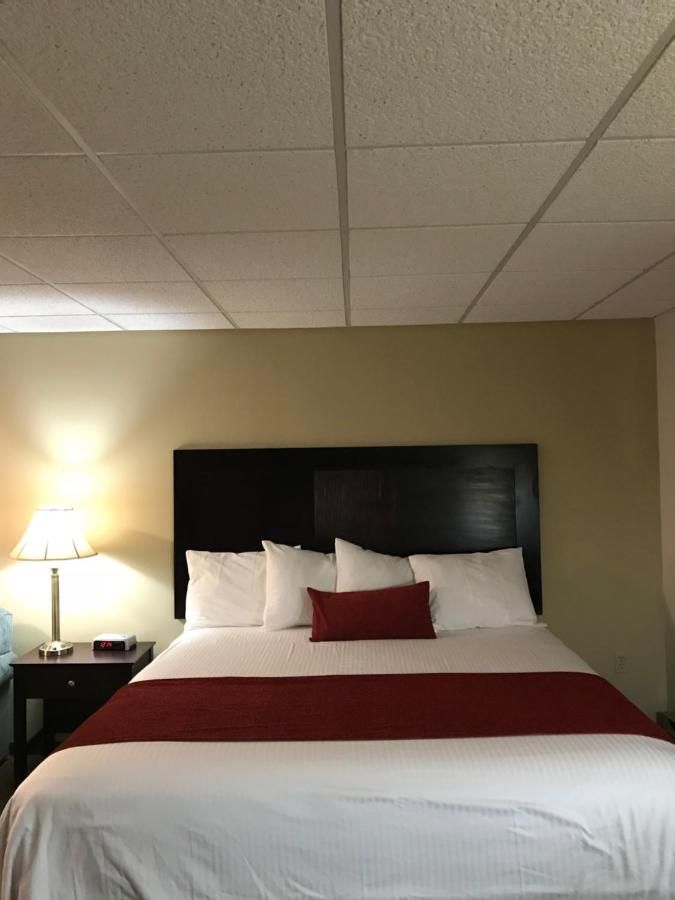 Brentwood Motor Inn 8