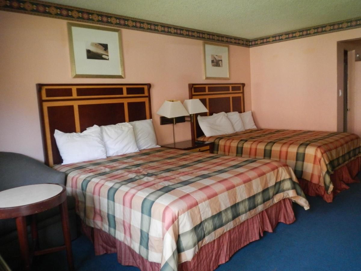 Travelodge by Wyndham Fairplex Pomona 9