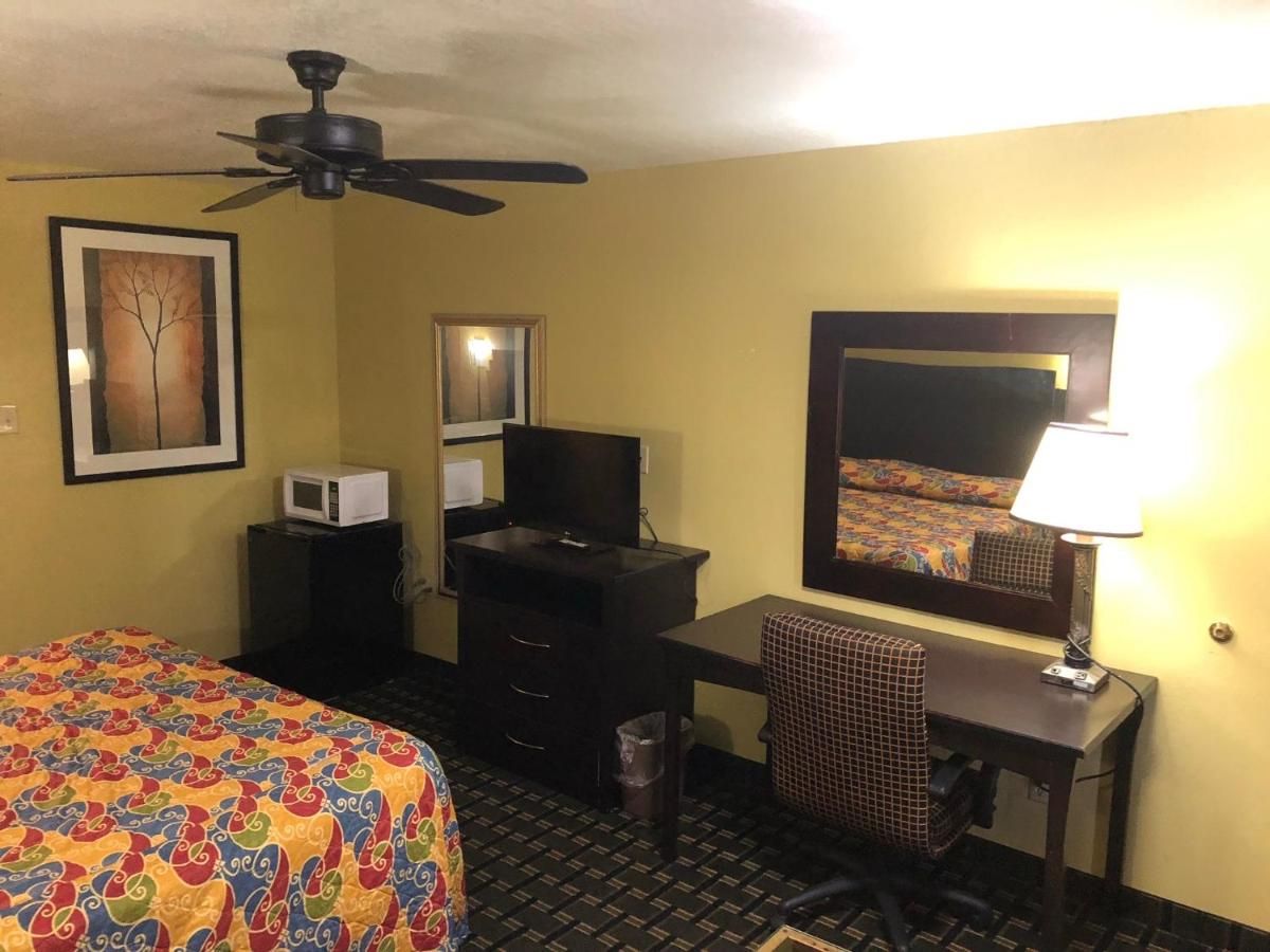 Kings Inn Mexia 7