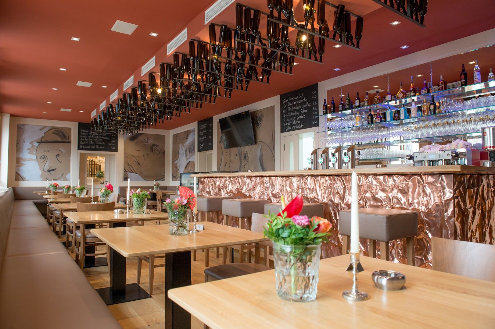 Hotel • Restaurant • Bistro RAFFEL 6