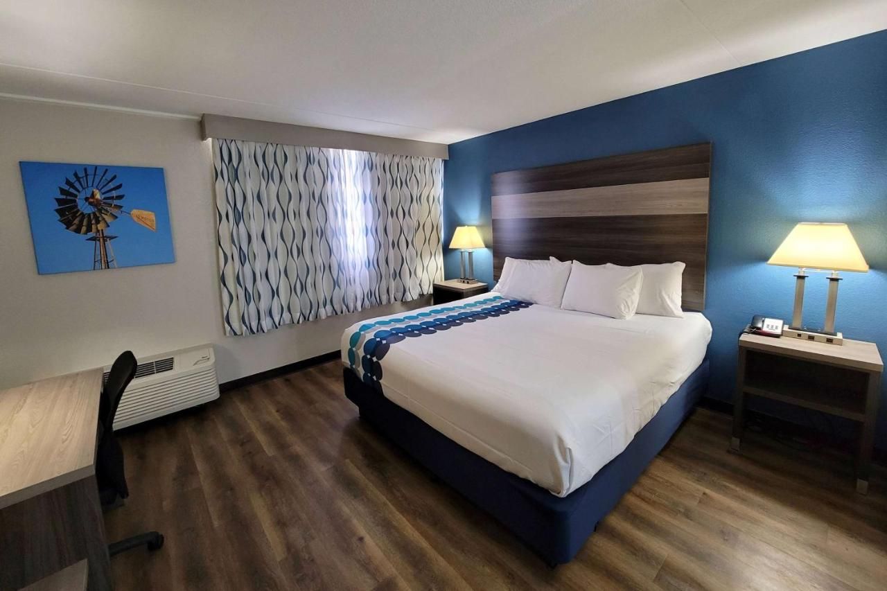 Wingate by Wyndham Wichita Airport 10