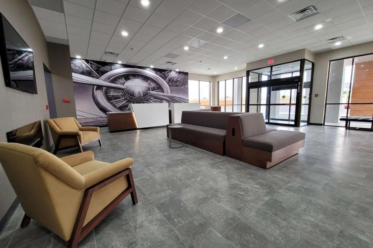 Wingate by Wyndham Wichita Airport 9