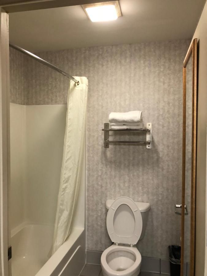 Millennium Inn 8