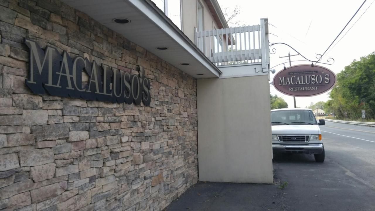 Macaluso's at the Lantern Lodge 10