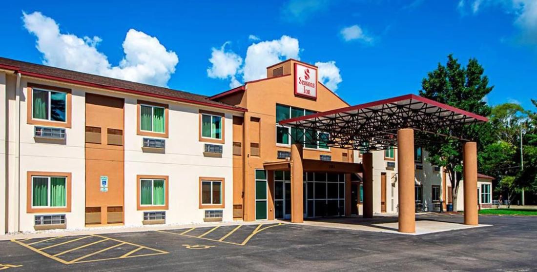 Seasons Inn Traverse City 10